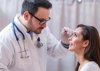 Ρεκόρ αντιγριπικού εμβολιασμού στους υγειονομικούς
