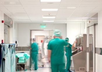 Συστήνονται 36 θέσεις ειδικευόμενων στην επείγουσα ιατρική