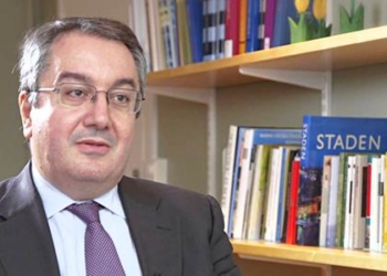Ηλίας Μόσιαλος: Υψηλότερη η μεταδοτικότητα και θνησιμότητα του κοροναϊού σε σχέση με τη γρίπη