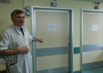 Κορωνοϊός: “Να αυτοπεριορίζονται στο σπίτι όσοι έχουν συμπτώματα, ακόμα και γρίπης” Νέες οδηγίες του ΕΟΔΥ